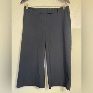 H&M Black Wide Leg Cropped Dress Pant Short capris sized 6